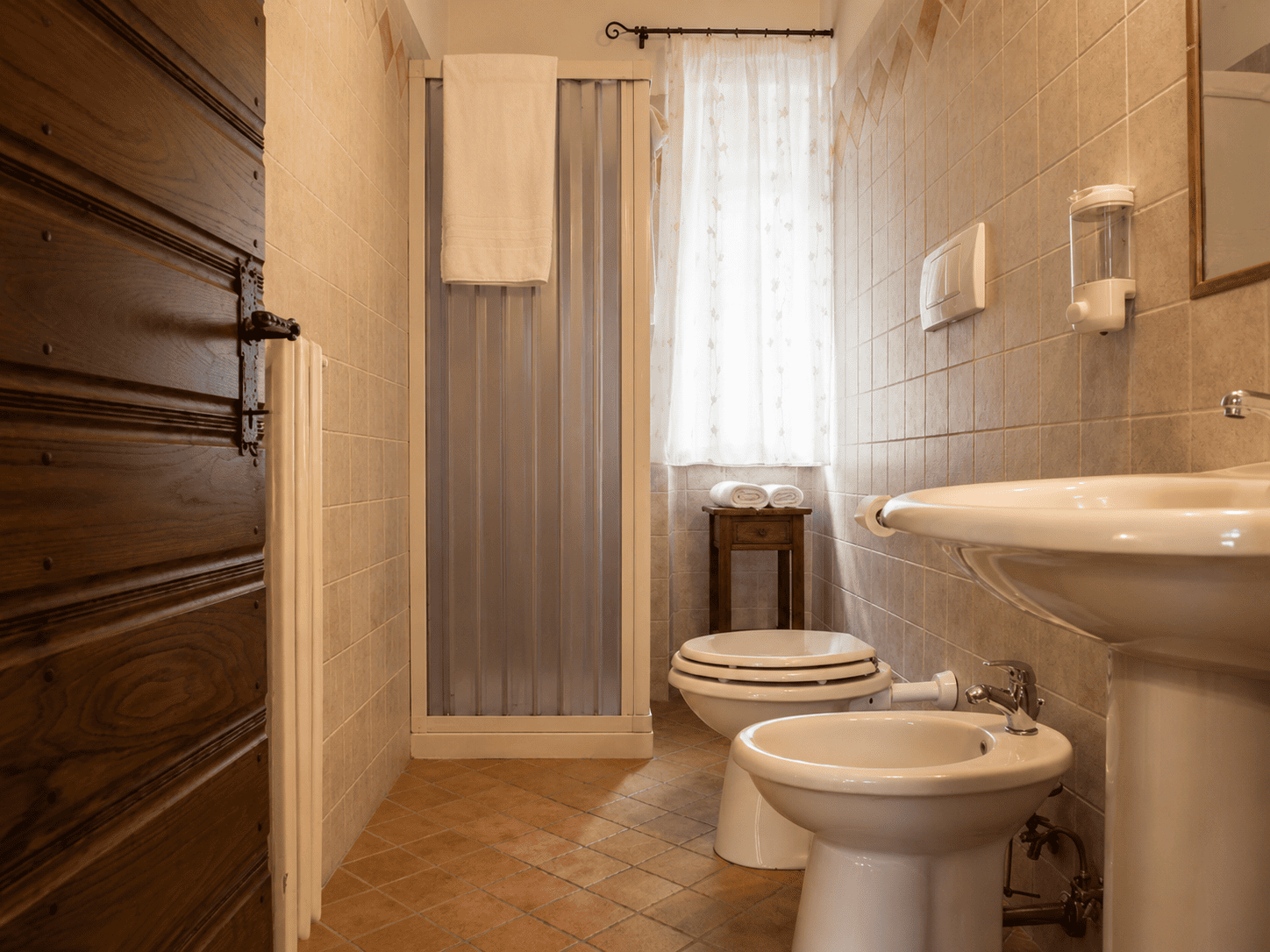 Images Ita 1 2a243e69 Ea29 470b 988b 2568ea725591 99 Image