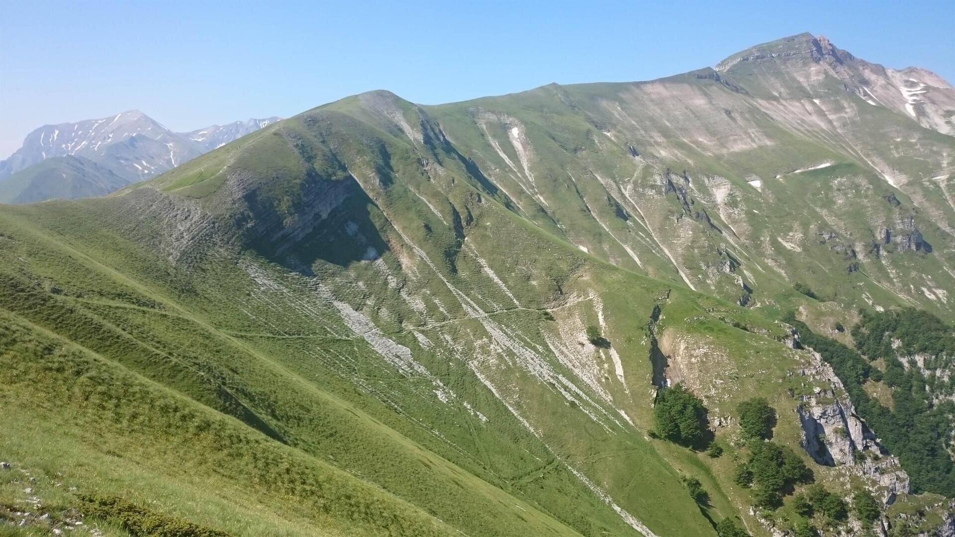 ANDAR PER CRESTE: LA SIBILLA TRA NATURA E LEGGENDA