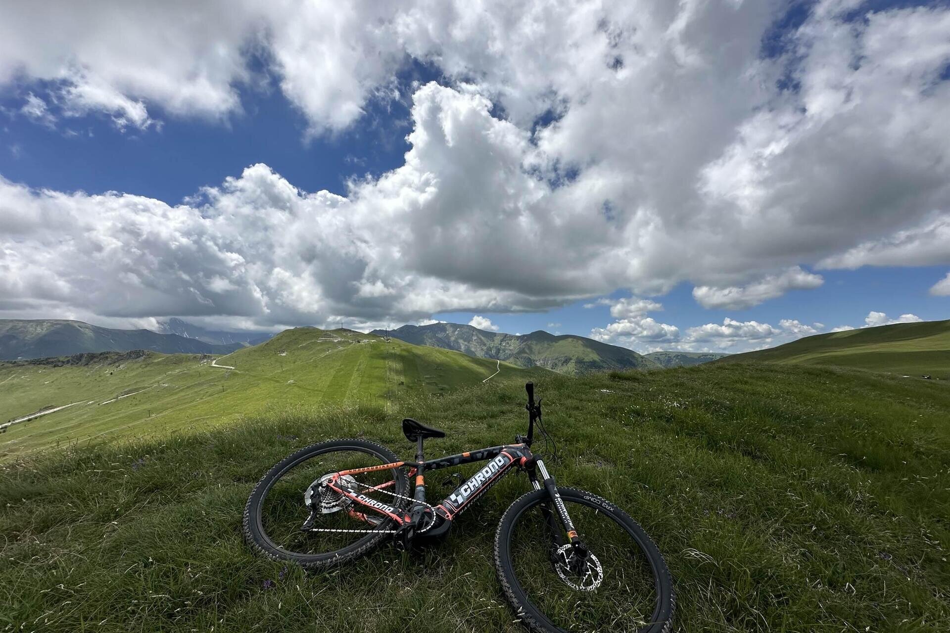 Tour in e-bike Sarnano Piani Ragnolo e Pizzo Meta