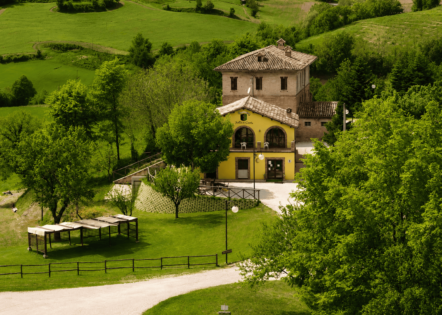 Images Ita 1 928b8683 C7fa 420d 8600 6da7808b1ccd 99 Image